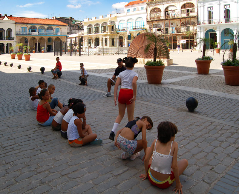 Трое на Кубе, четвертый - бесплатно (2007 год, с ребенком)