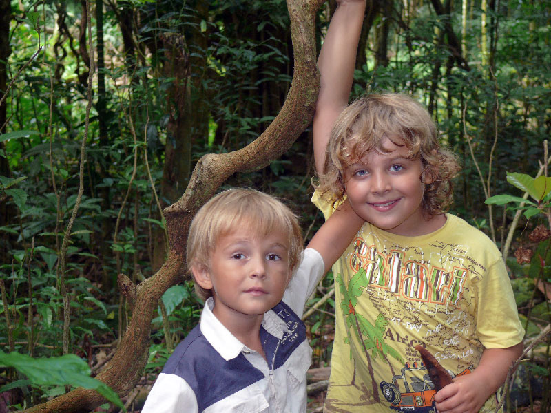 Кения+Танзания+Коморские острова (Grand comoro, Moheli)+Занз