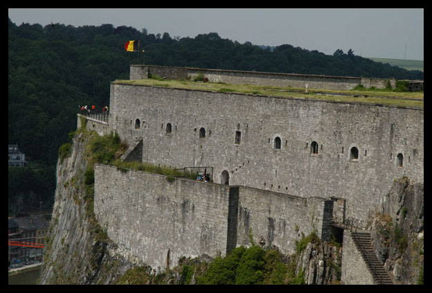 Разная Бельгия (Валлония vs Фландрия)