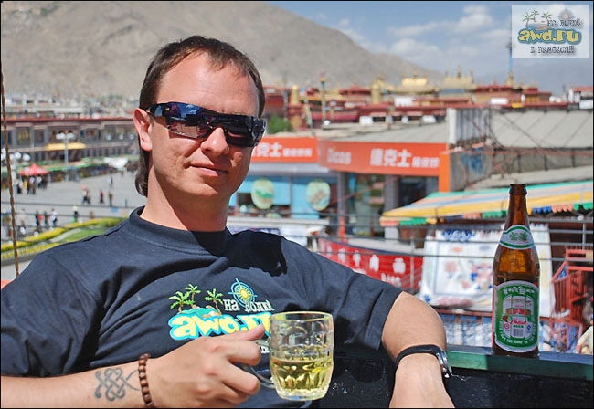 Фотоконкурс. Форумчане в майках AWD, в путешествиях. часть 2