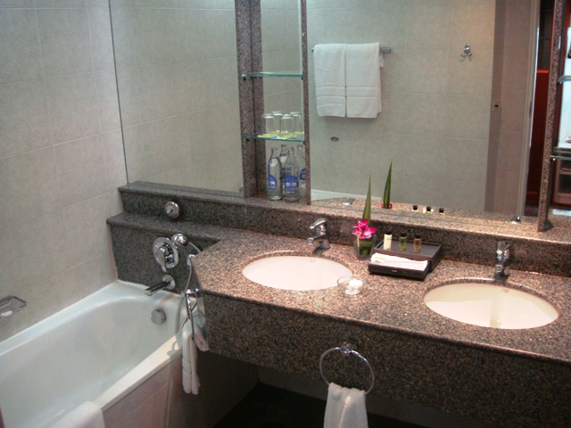 СаТаХуаБа (июль 2011) - every day we’re shuffling (: