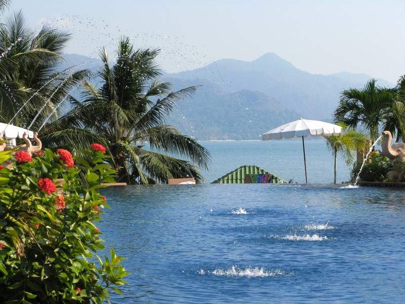 Безмятежный отдых в мятежном Таиланде