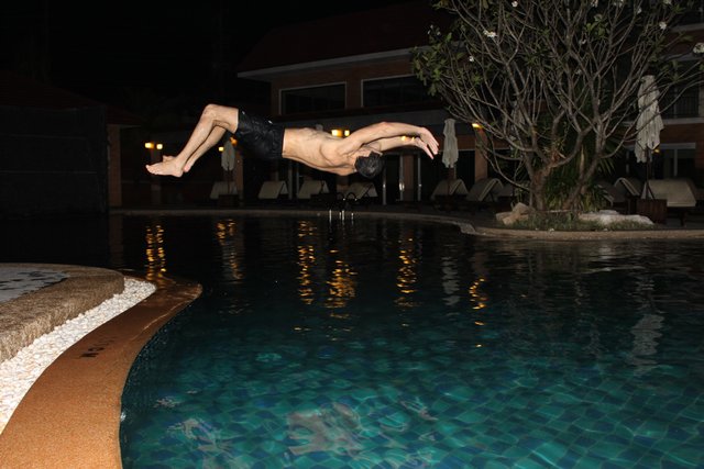 Сочинение. Как я провел лето, нет зиму, нет отпуск. Пукет и