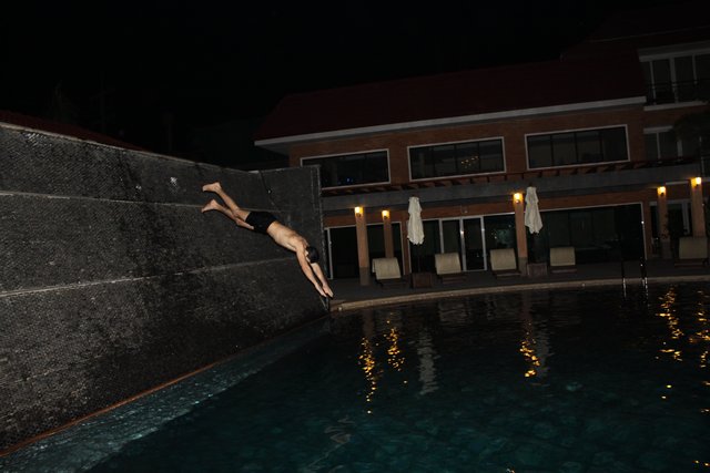 Сочинение. Как я провел лето, нет зиму, нет отпуск. Пукет и