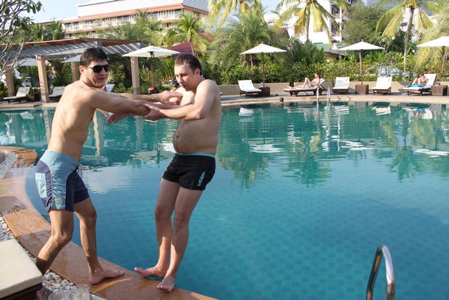 Сочинение. Как я провел лето, нет зиму, нет отпуск. Пукет и