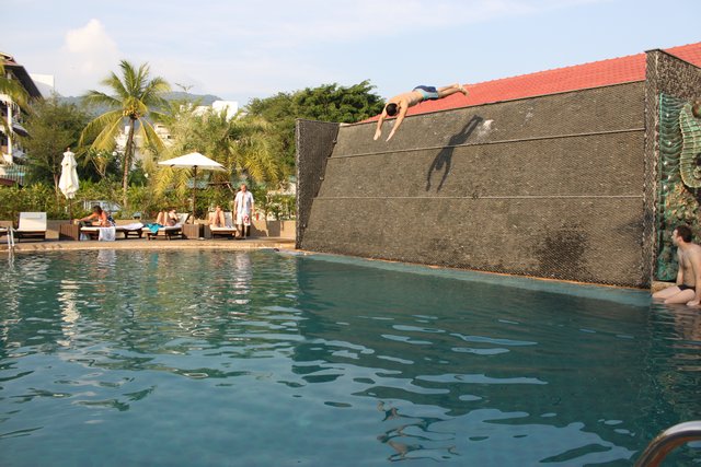 Сочинение. Как я провел лето, нет зиму, нет отпуск. Пукет и