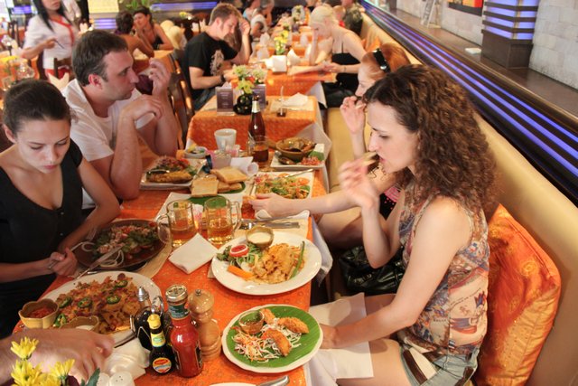 Сочинение. Как я провел лето, нет зиму, нет отпуск. Пукет и