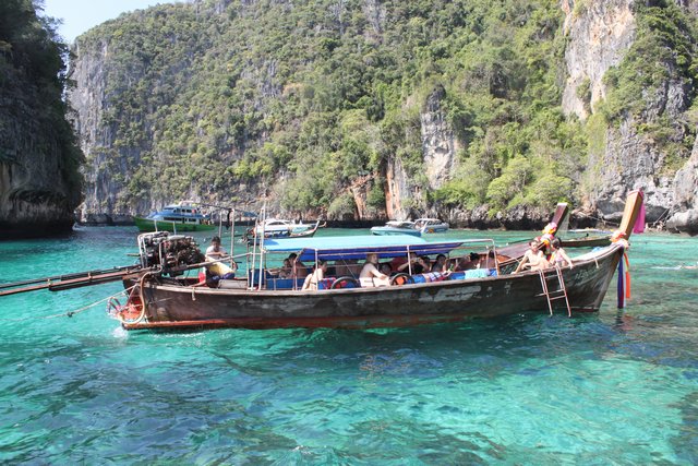 Сочинение. Как я провел лето, нет зиму, нет отпуск. Пукет и