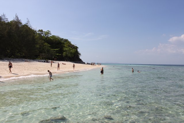 Сочинение. Как я провел лето, нет зиму, нет отпуск. Пукет и