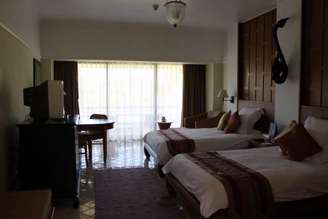 Сочинение. Как я провел лето, нет зиму, нет отпуск. Пукет и