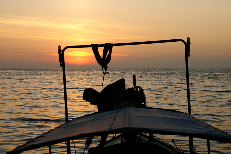 Bangkok Phuket Phi Phi Don Bamboo Island фото (траффик)