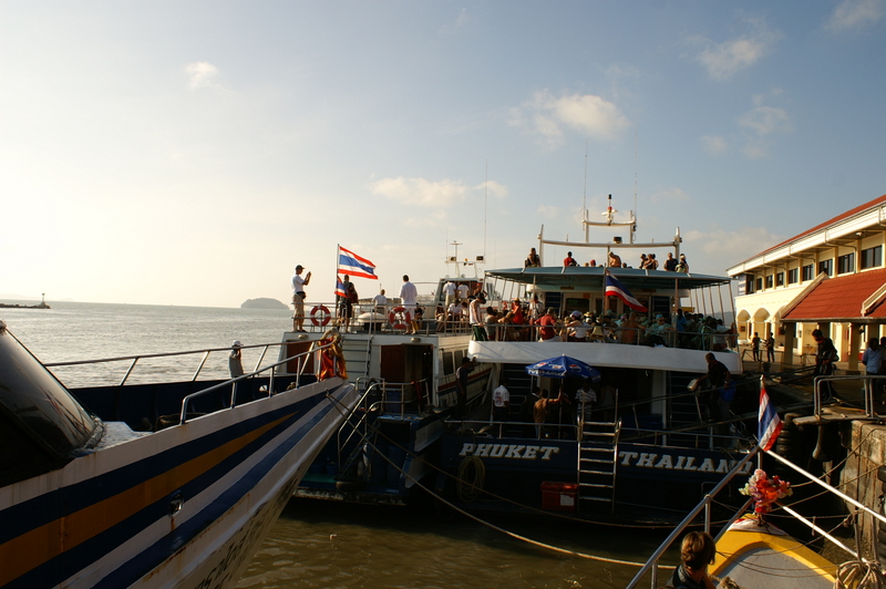 Bangkok Phuket Phi Phi Don Bamboo Island фото (траффик)