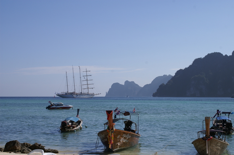 Bangkok Phuket Phi Phi Don Bamboo Island фото (траффик)