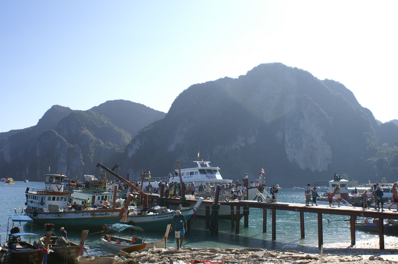 Bangkok Phuket Phi Phi Don Bamboo Island фото (траффик)