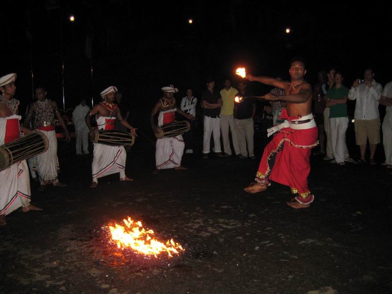 Шри Ланка + Мальдивы. Дорогами Сингальских королей! Траффик!