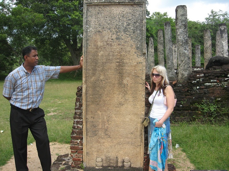 Шри Ланка 2009 или ребятам о зверятах.