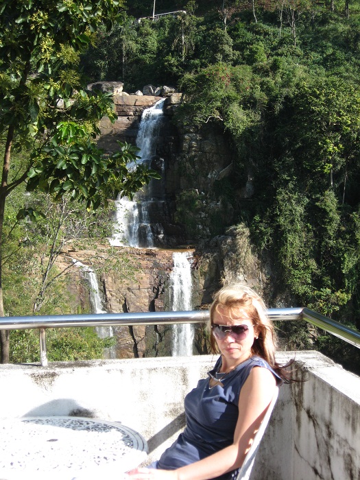 Шри Ланка 2009 или ребятам о зверятах.