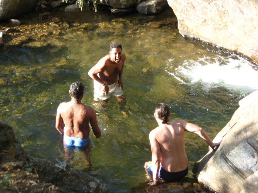 Шри Ланка 2009 или ребятам о зверятах.