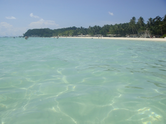 Hi, Boracay: nigi nigi, lapu lapu, halo halo...