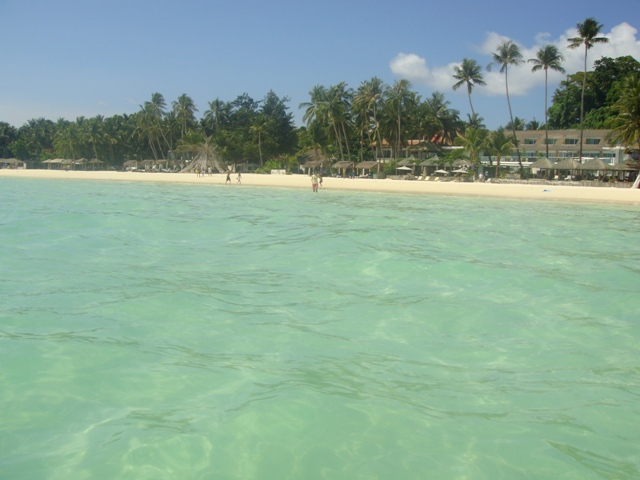 Hi, Boracay: nigi nigi, lapu lapu, halo halo...