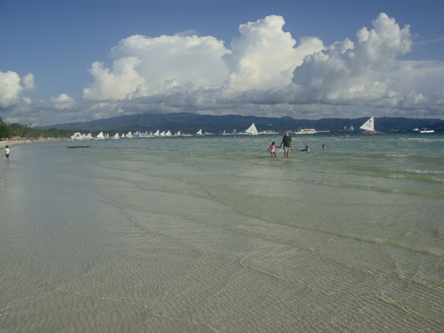 Hi, Boracay: nigi nigi, lapu lapu, halo halo...