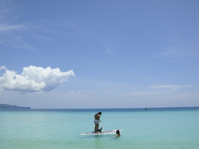 Hi, Boracay: nigi nigi, lapu lapu, halo halo...