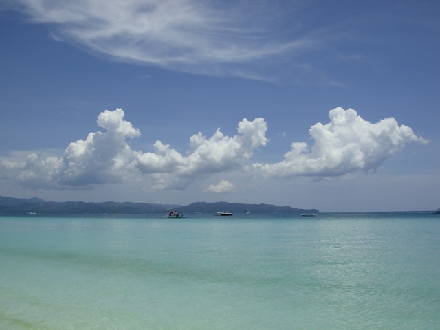 Hi, Boracay: nigi nigi, lapu lapu, halo halo...