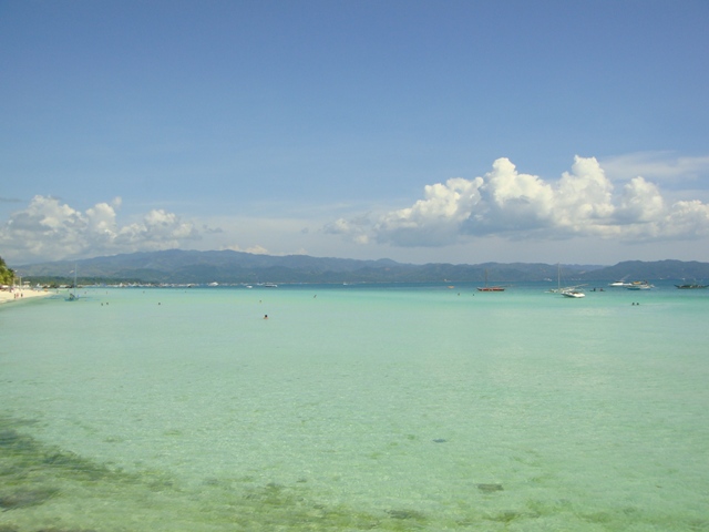 Hi, Boracay: nigi nigi, lapu lapu, halo halo...