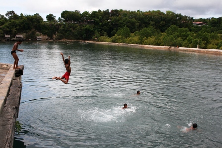 Сикихор: без хилеров, но с Маугли…