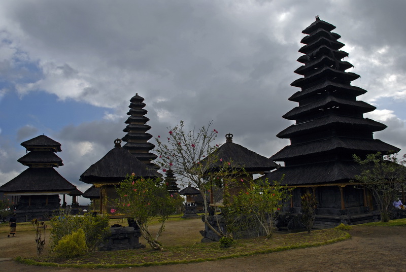 Сумма нескольких визитов на Бали (фото, трафик) Сумма нескольких визитов на Бали (фото, трафик)