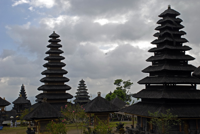 Сумма нескольких визитов на Бали (фото, трафик) Сумма нескольких визитов на Бали (фото, трафик)