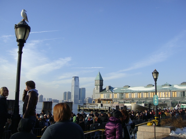 Статуя Свободы в Нью Йорке, как доехать, подняться на корону