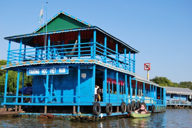 Негативный отзыв о визите в Камбоджу и беседа о камбоджийцах