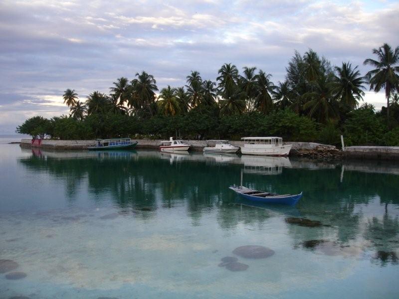 о.Ган (Мальдивы)-нешумный пионерский рай