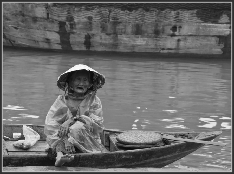 Бабушки - старушки.