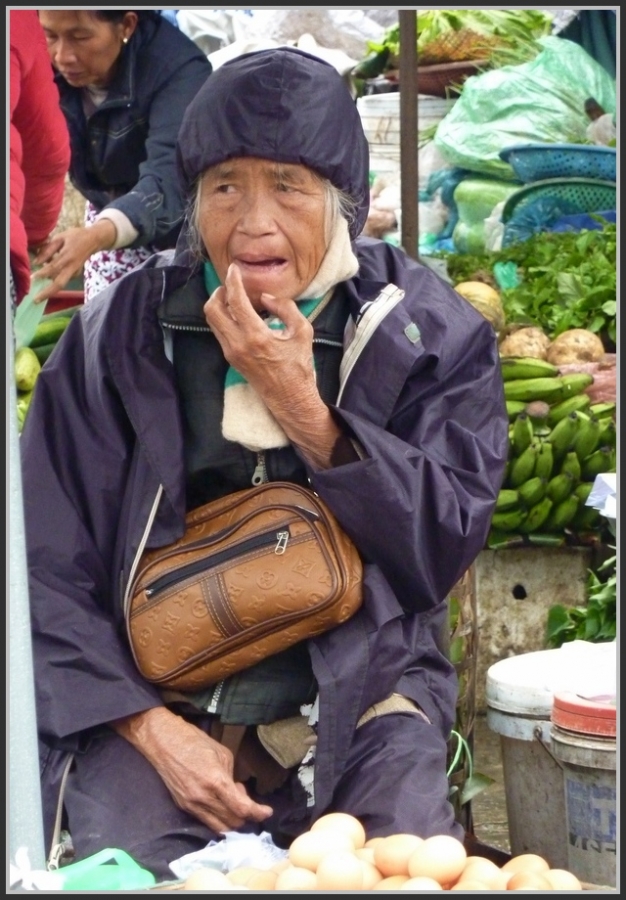 Бабушки - старушки.