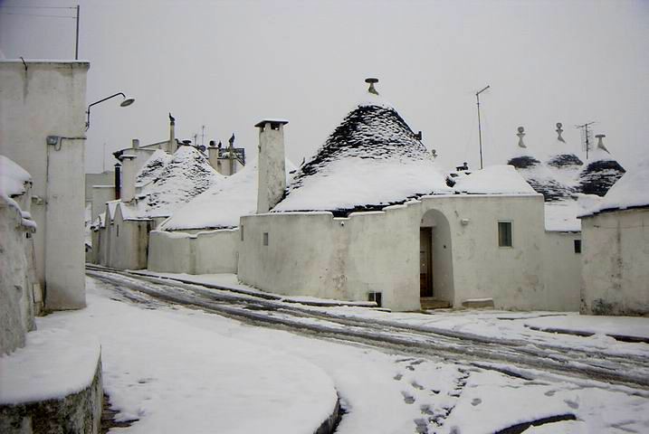 http://foto.awd.ru/data/media/75/-Alberobello_2.jpg