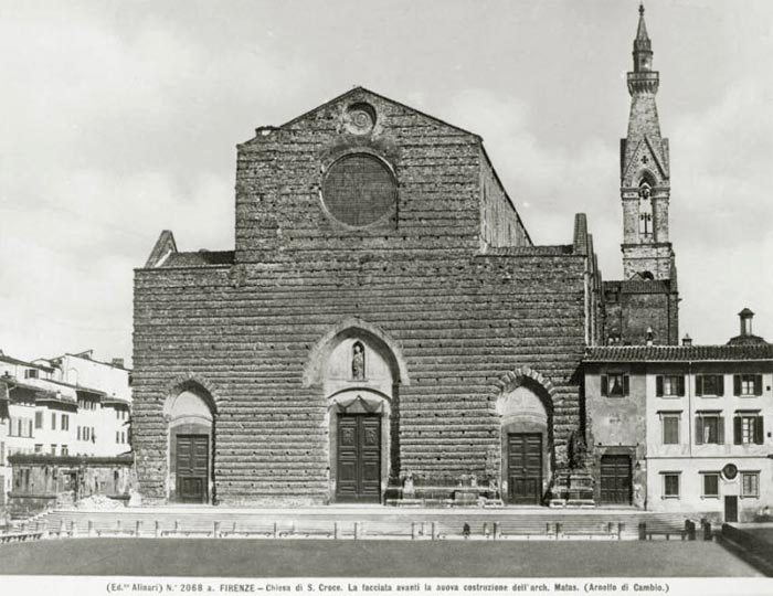 http://foto.awd.ru/data/media/75/Santa_Croce_with_the_old_facade.jpg