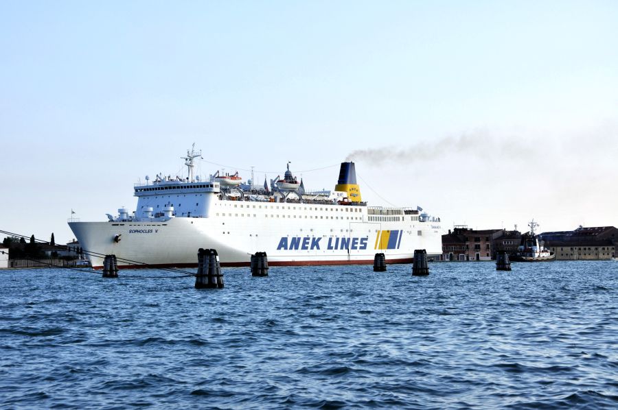 По Европе с малышом на арендованном авто. Закончен.