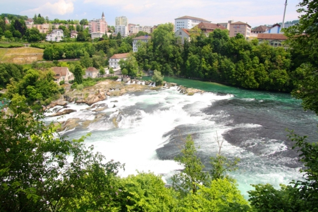 Rheinfall - самый мощный водопад в Европе