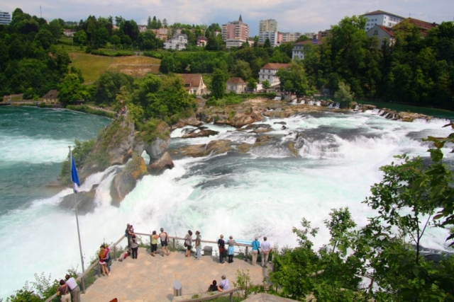 Rheinfall - самый мощный водопад в Европе