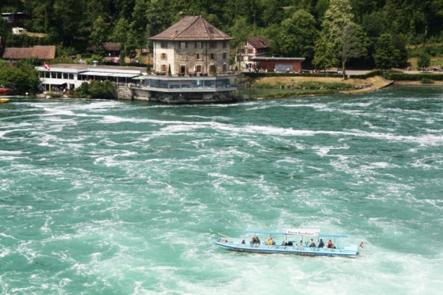 Rheinfall - самый мощный водопад в Европе