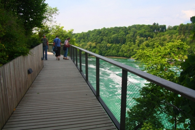 Rheinfall - самый мощный водопад в Европе