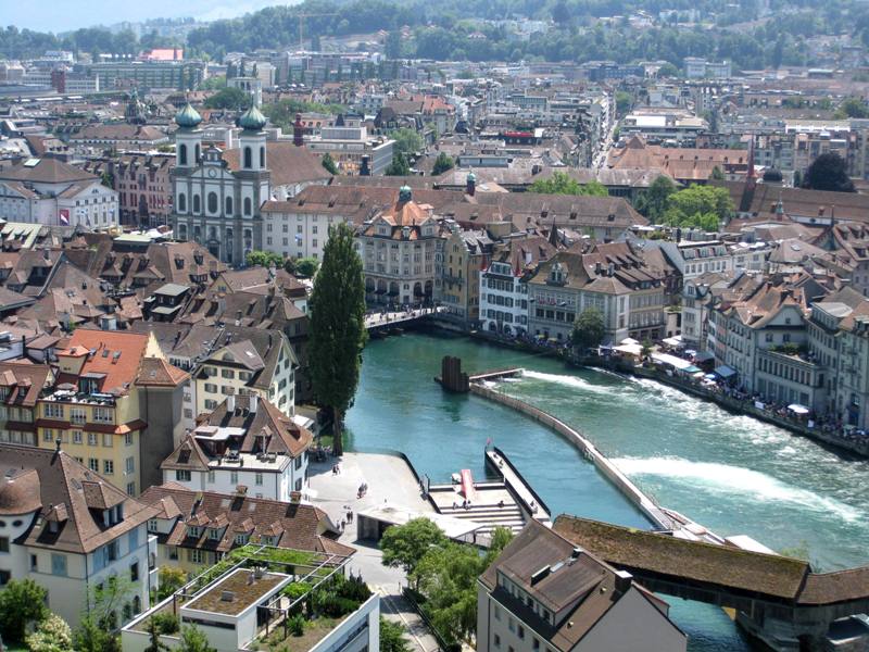 Швейцария: полстраны за 3 дня