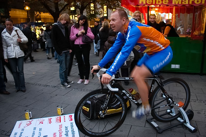 Небо над Берлином..., Регенсбургом, Мюнхеном и Парижем
