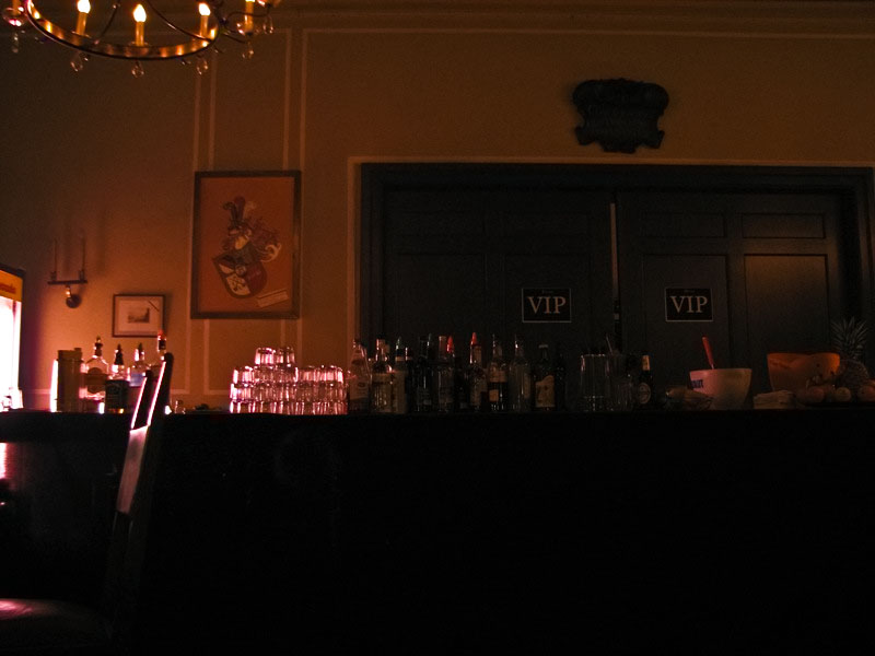 Небо над Берлином..., Регенсбургом, Мюнхеном и Парижем