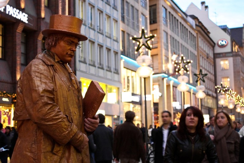 Небо над Берлином..., Регенсбургом, Мюнхеном и Парижем