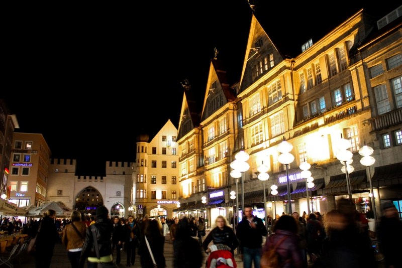 Небо над Берлином..., Регенсбургом, Мюнхеном и Парижем