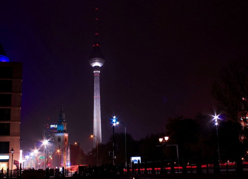 Небо над Берлином..., Регенсбургом, Мюнхеном и Парижем