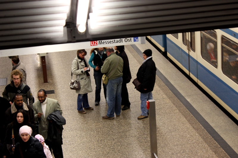 Небо над Берлином..., Регенсбургом, Мюнхеном и Парижем